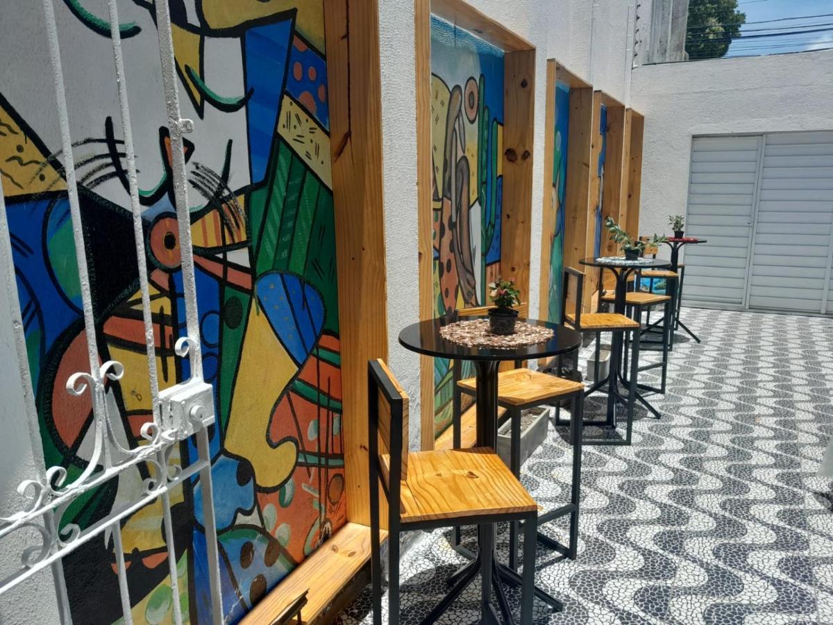 "Le Chat Qui Peche" Hostel A 150 Metros Da Praia De Pajucara Maceió Exterior foto