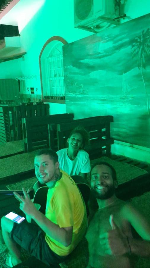 "Le Chat Qui Peche" Hostel A 150 Metros Da Praia De Pajucara Maceió Exterior foto
